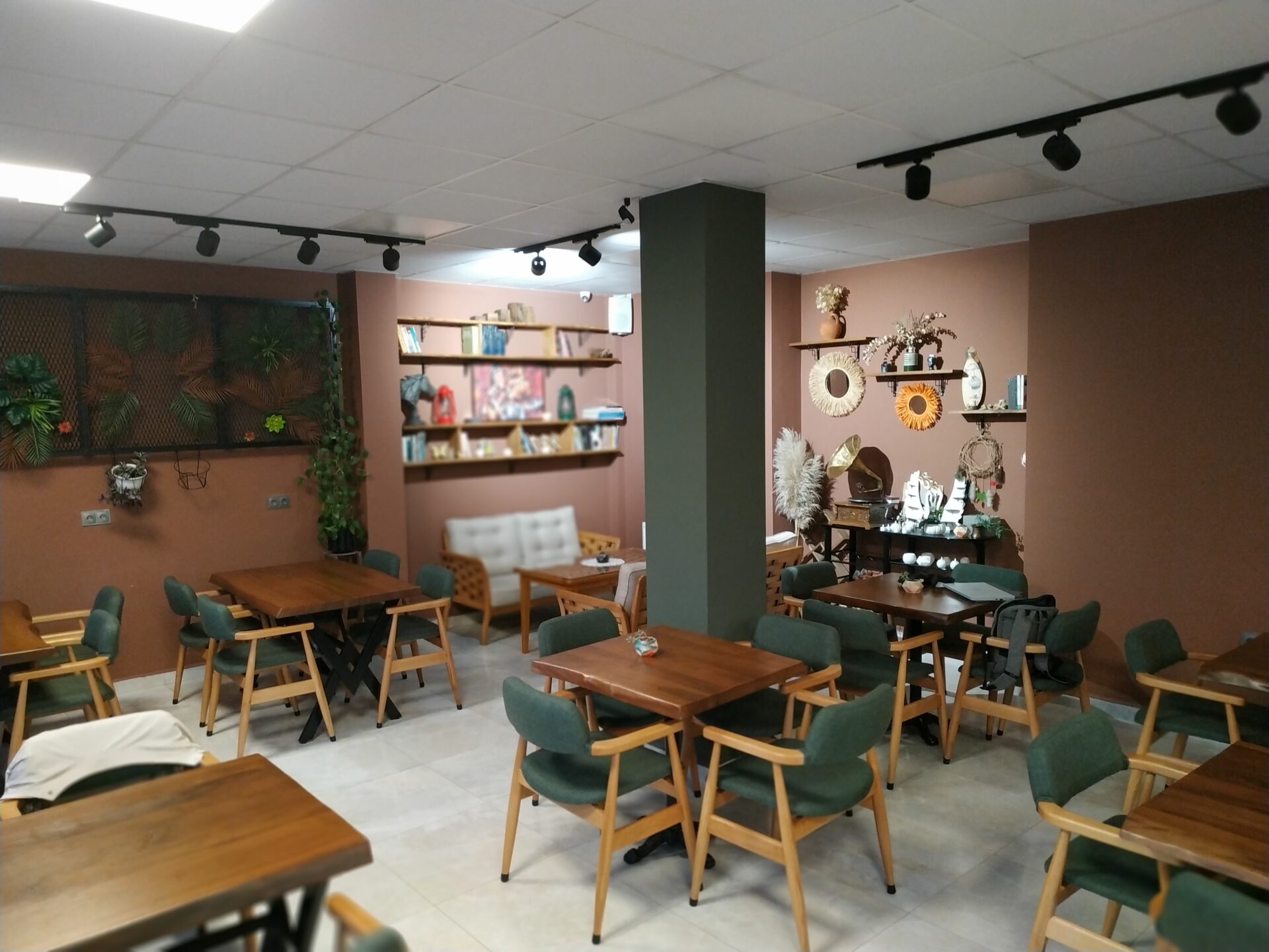 SARMAŞIK KAFE'YE HOŞGELDİNİZ