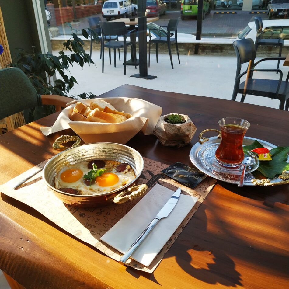 Sarmaşık Kafe