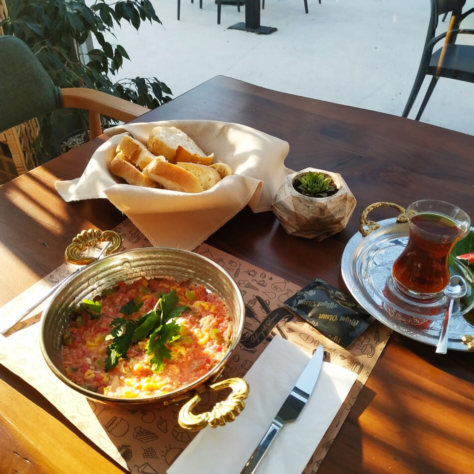 Sarmaşık Kafe